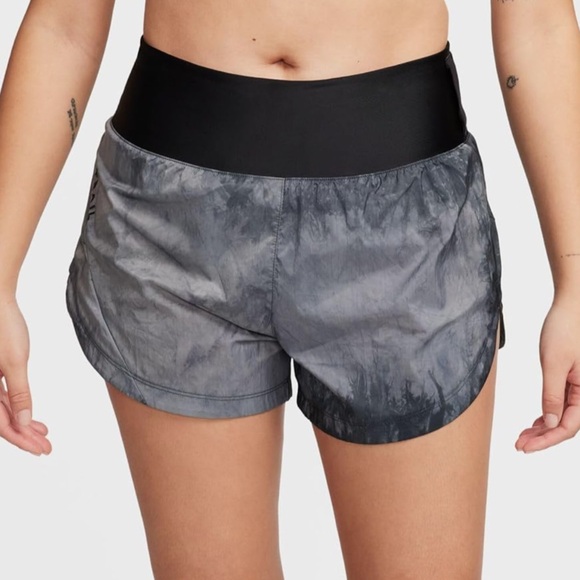 Nike Pants - Nike Trail Repel 3” Running Shorts NEW!
Size Large